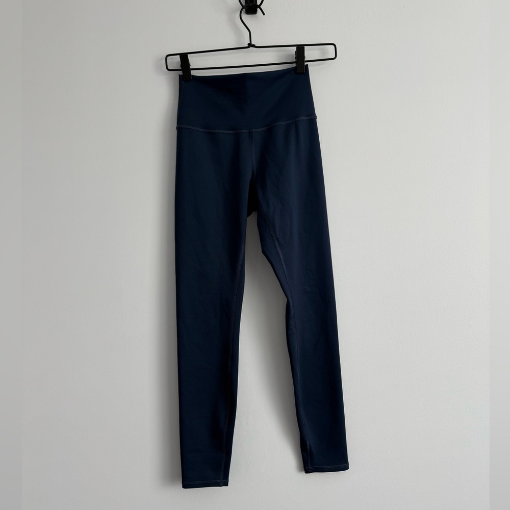 NWOT Alo 7/8 High-Waist Airlift Legging Navy High-Waisted Navy Legging